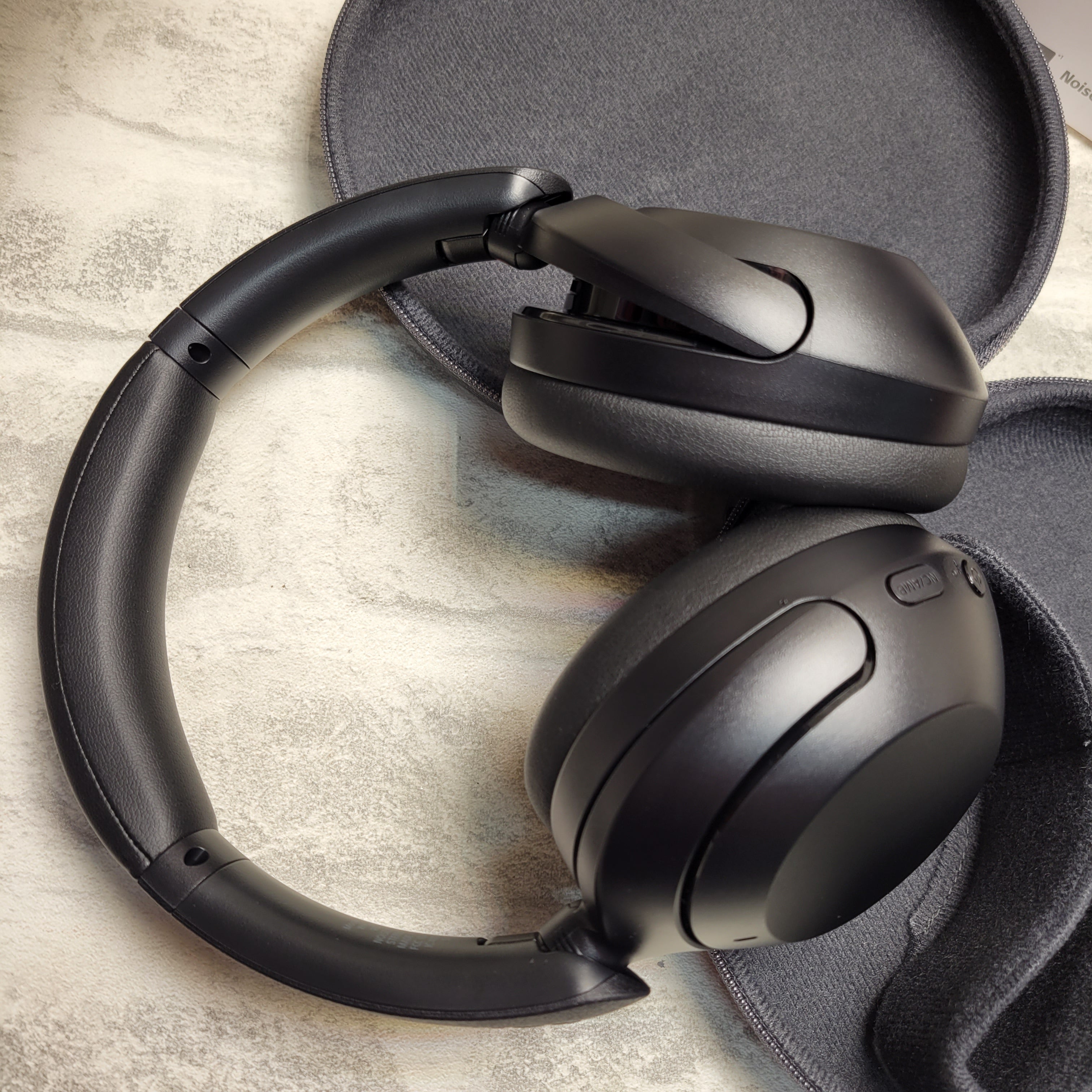 Sony WH-XB910N EXTRA BASS Noise Cancelling Headphones, Wireless Bluetooth Over the Ear Headset with Microphone and Alexa Voice Control, Black (7782032900334)